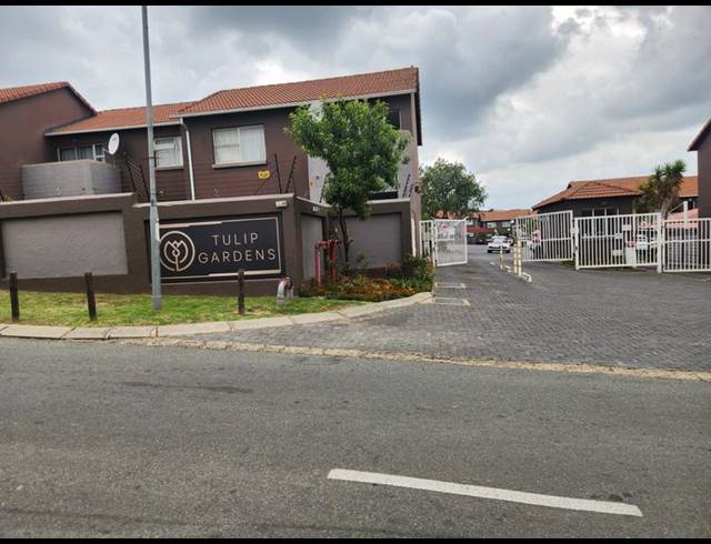 3 BEDROOM APARTMENT FOR SALE IN VORNA VALLEY